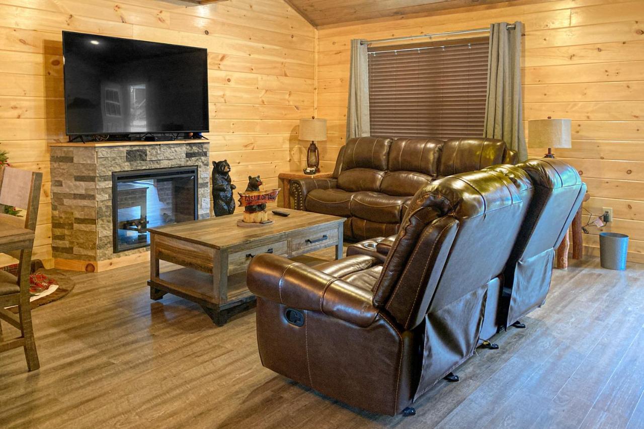 The Lazy Bear Villa Pigeon Forge Esterno foto
