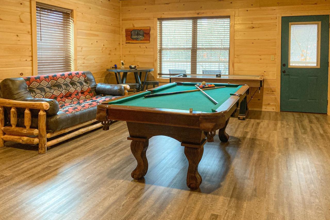 The Lazy Bear Villa Pigeon Forge Esterno foto