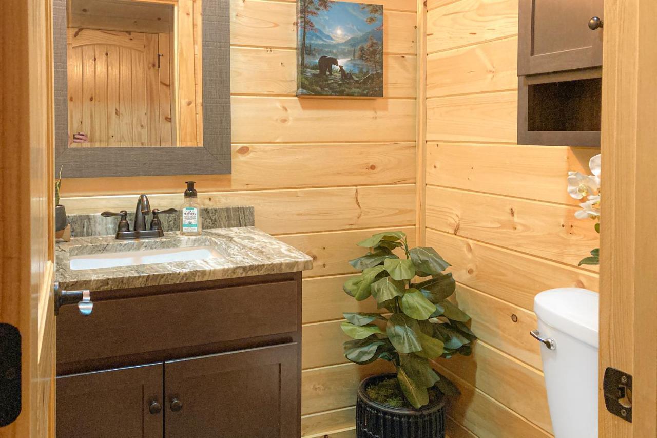The Lazy Bear Villa Pigeon Forge Esterno foto