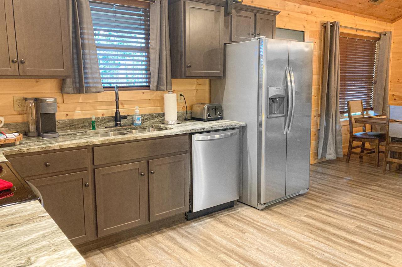 The Lazy Bear Villa Pigeon Forge Esterno foto