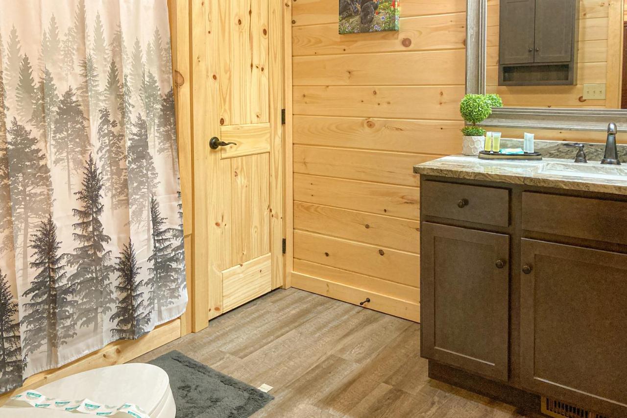 The Lazy Bear Villa Pigeon Forge Esterno foto